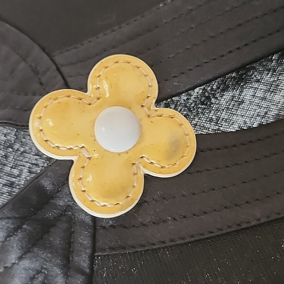 Louis Vuitton Black Long Sleeve Dress with Flower Accent - Picture 6 of 8